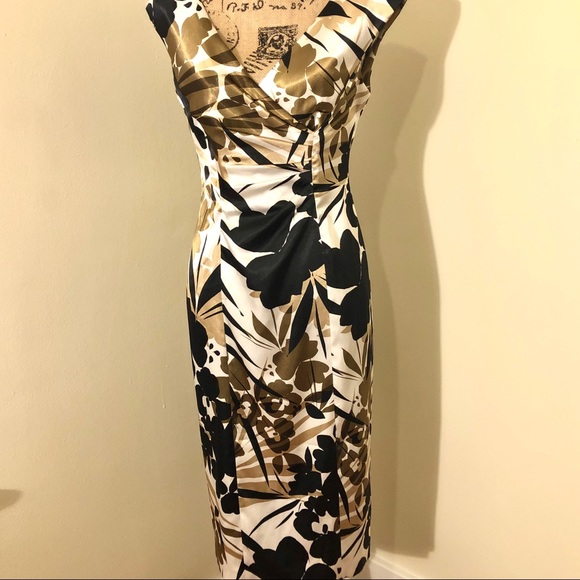 🛑 SOLD! 🛑 Maggy London faux wrap dress - Picture 2 of 8
